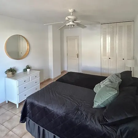Castle Harbour 1 Bedroom C117 * Los Cristianos (Tenerife)